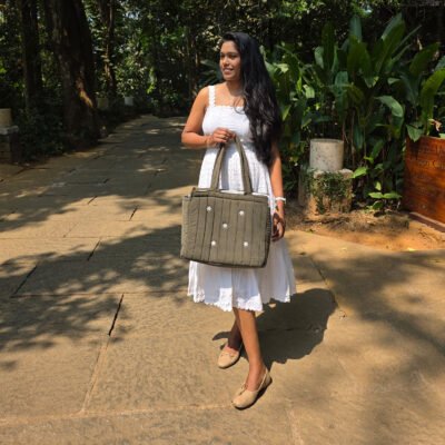 Olive and Daisy Box Tote