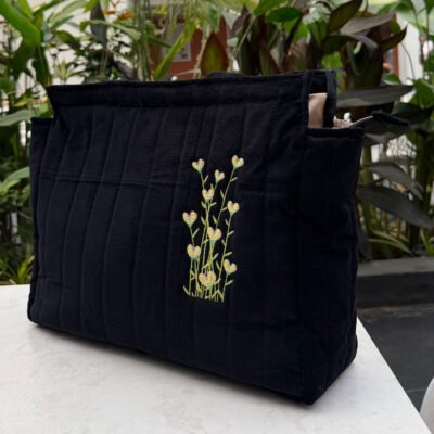 Blossom Hearts – Black Box Tote