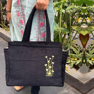 Blossom Hearts – Black Box Tote
