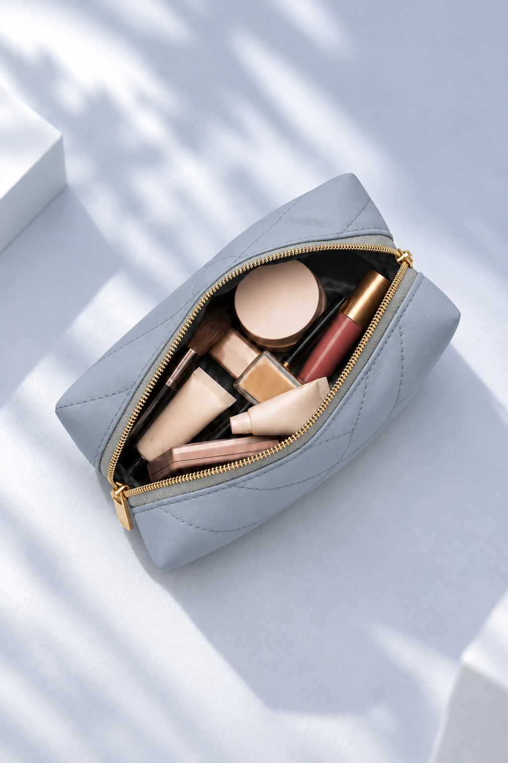 Makeup pouch